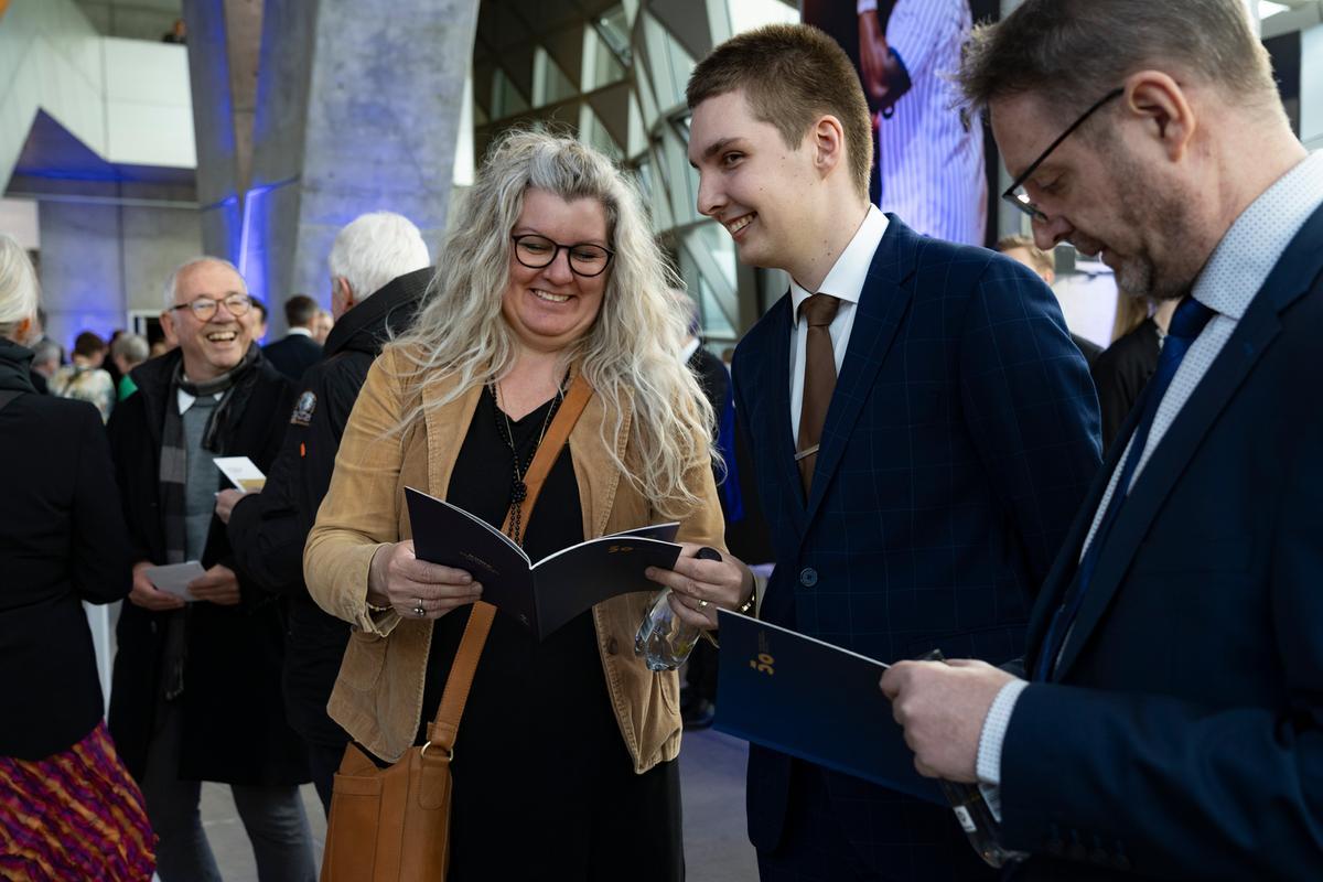 Repræsentanter blandt studerende og ansatte, samarbejdspartnere og politikere var indbudt til AAU's 50-års jubilæumsfejring i Musikkens Hus